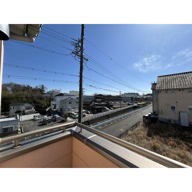 東側が高台になっているので眺望がよく、開放感があります