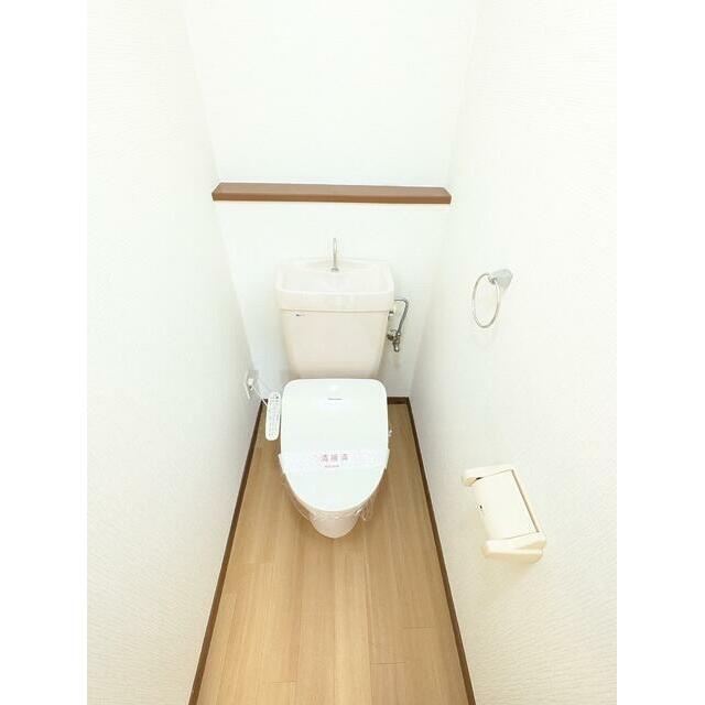 ★★トイレは嬉しい洗浄機能付き便座です♪★★
