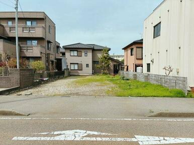 道路から出入りしやすいです！