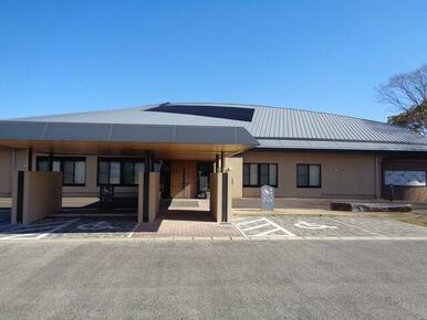 基山町立図書館