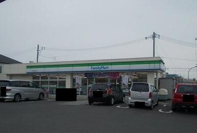 ファミリーマート小鶴２丁目店