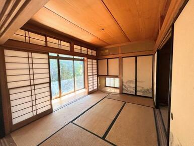 1階和室約6帖別角度から