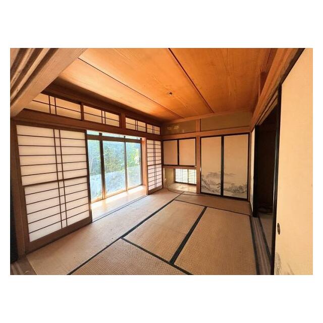 1階和室約6帖別角度から