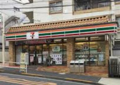 セブンイレブン新宿喜久井町店