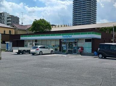 ファミマ　さいたま辻8丁目店