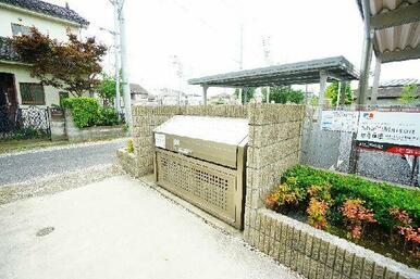 【専用ゴミストッカー】