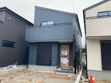 日を重ねるごとにこの佇まいに愛着が湧いてきそう（2号棟）