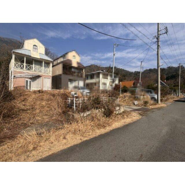 2026年2月撮影、外観から前面道路