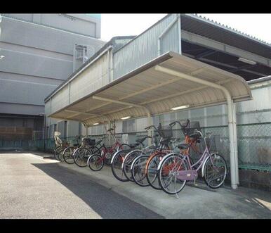 自転車置き場があるのは便利ですね。