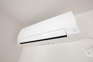 【参考写真】エアコン4基です♪