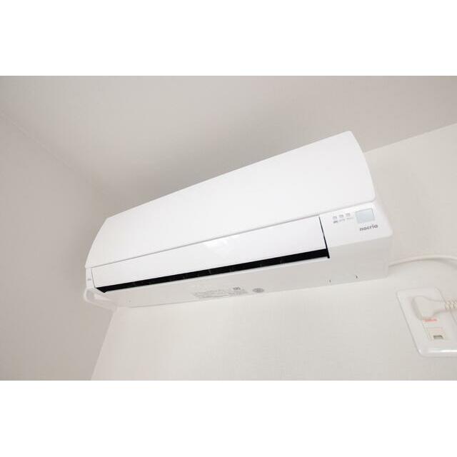 【参考写真】エアコン4基です♪