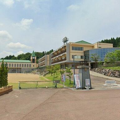 小矢部市立石動小学校