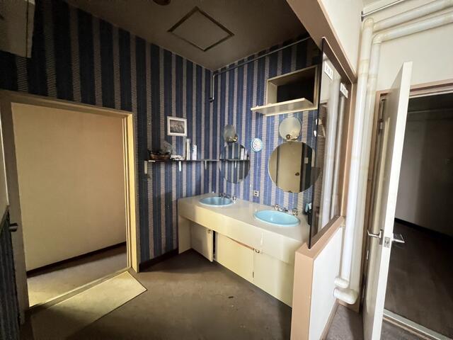 commercial 大通西３丁目