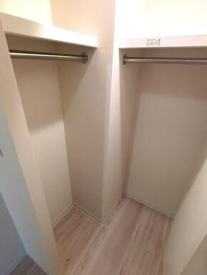 4.5帖洋室ウォークインクローゼット※別部屋参考写真です。