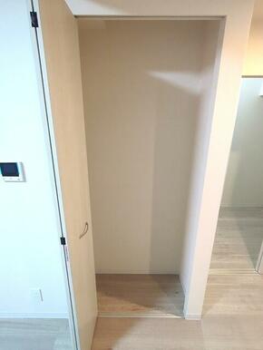 13.7帖LDK収納※別部屋参考写真です。