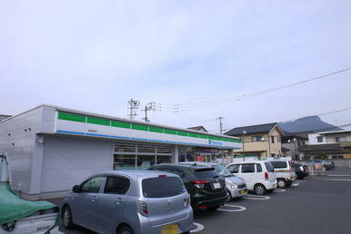 ファミリーマート高松町店