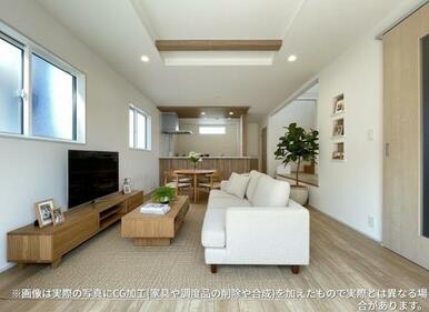 開放感あふれる折上天井！採光にもこだわった居心地の良い空間です♪