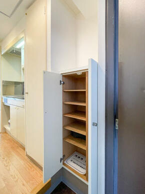 シューズボックス