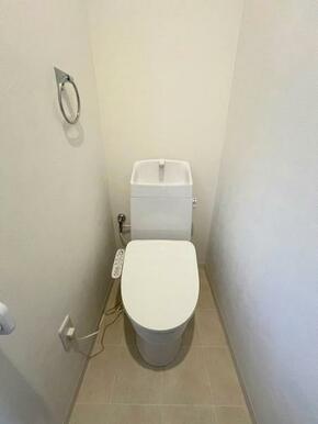 トイレ　新品交換済み