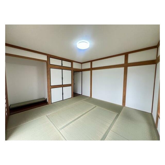 1階和室約8帖