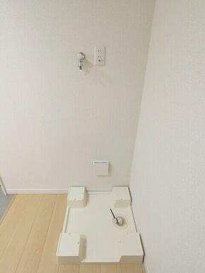室内洗濯機置場※クリーニング前の室内参考写真です。