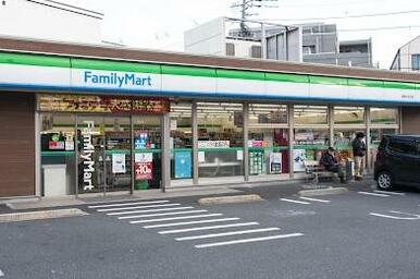 ファミリーマート板橋大谷口店