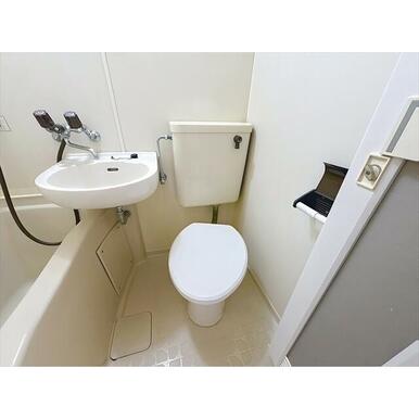 清潔感のあるトイレです