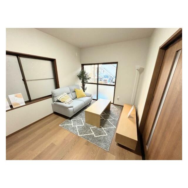 「LDK約14帖」拡張を行い約14帖ございます。