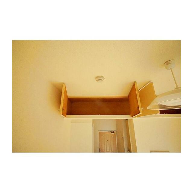 上部収納スペース