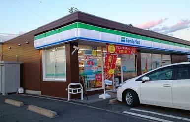 ファミリーマート一色前野店
