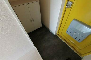 落ち着いた玄関です