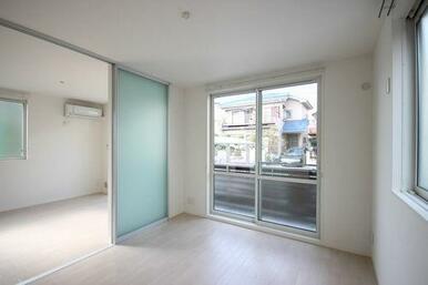 ２面採光です。