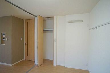 大きく開口できるのでＬＤＫとの一体利用も可能です。