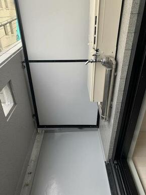 ベランダ洗濯機置場