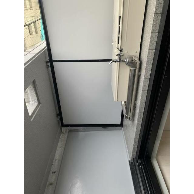 ベランダ洗濯機置場