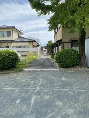 公園から見た私道