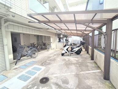 駐輪場・バイク置場あり