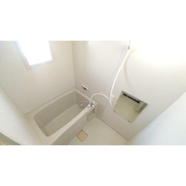 ★★お風呂には換気に便利な窓がついています♪★★