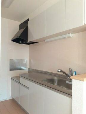 コンパクトなキッチンで掃除もラクラク