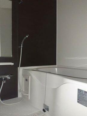 日々の疲れを癒すお風呂付です