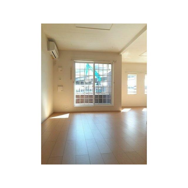 ゆったり過ごせるリビングです