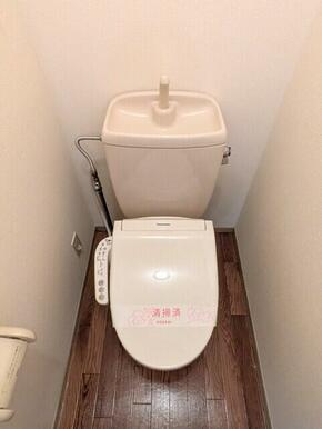 ★★トイレは嬉しい洗浄機能付き便座です♪★★