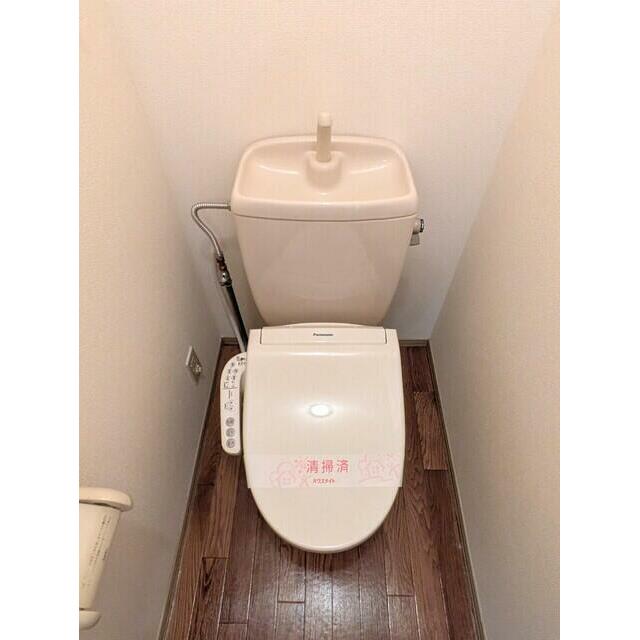 ★★トイレは嬉しい洗浄機能付き便座です♪★★