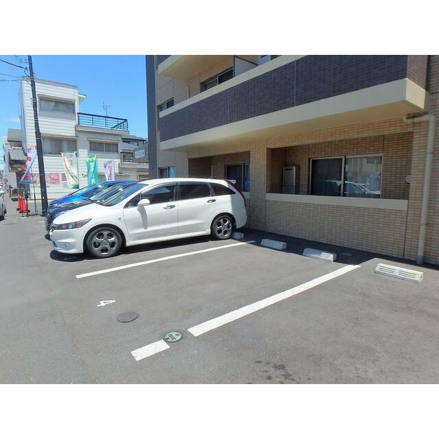 ★敷地内駐車場★（空き状況・使用料等詳細は必ずご確認下さい）