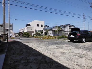 奥より前道路へ