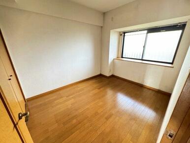 洋室部分。子供部屋や主寝室としてご使用いただけます。