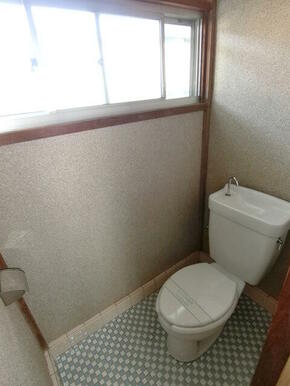 窓のある風通しの良いトイレ