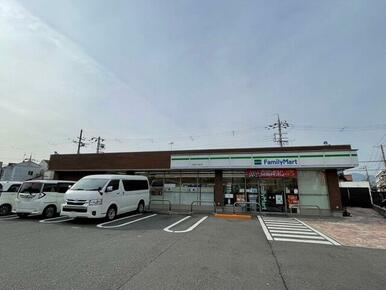 ファミリーマート太秦森ケ東町店