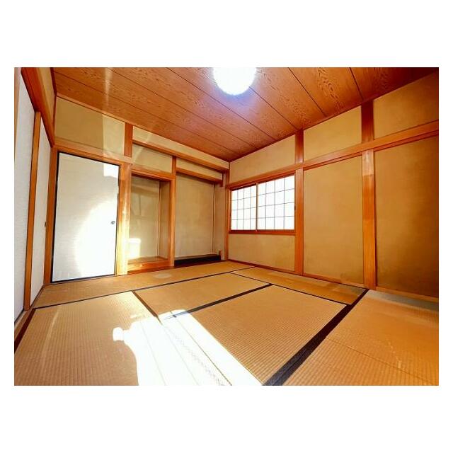 8帖 和室「日当たり良好です。」