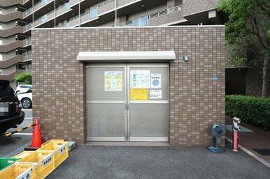 マンション敷地内にゴミステーションがあります！